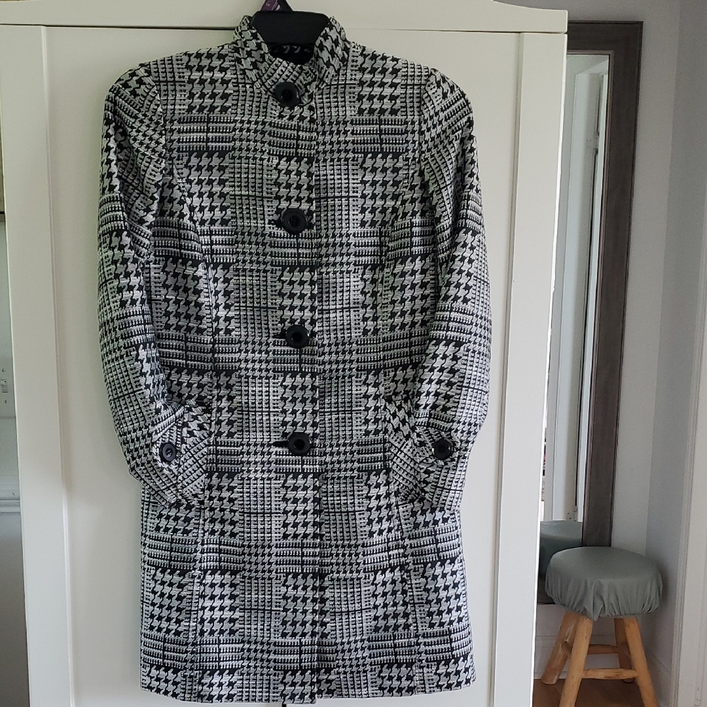 Alex Marie Black and White Houndstooth Jacket